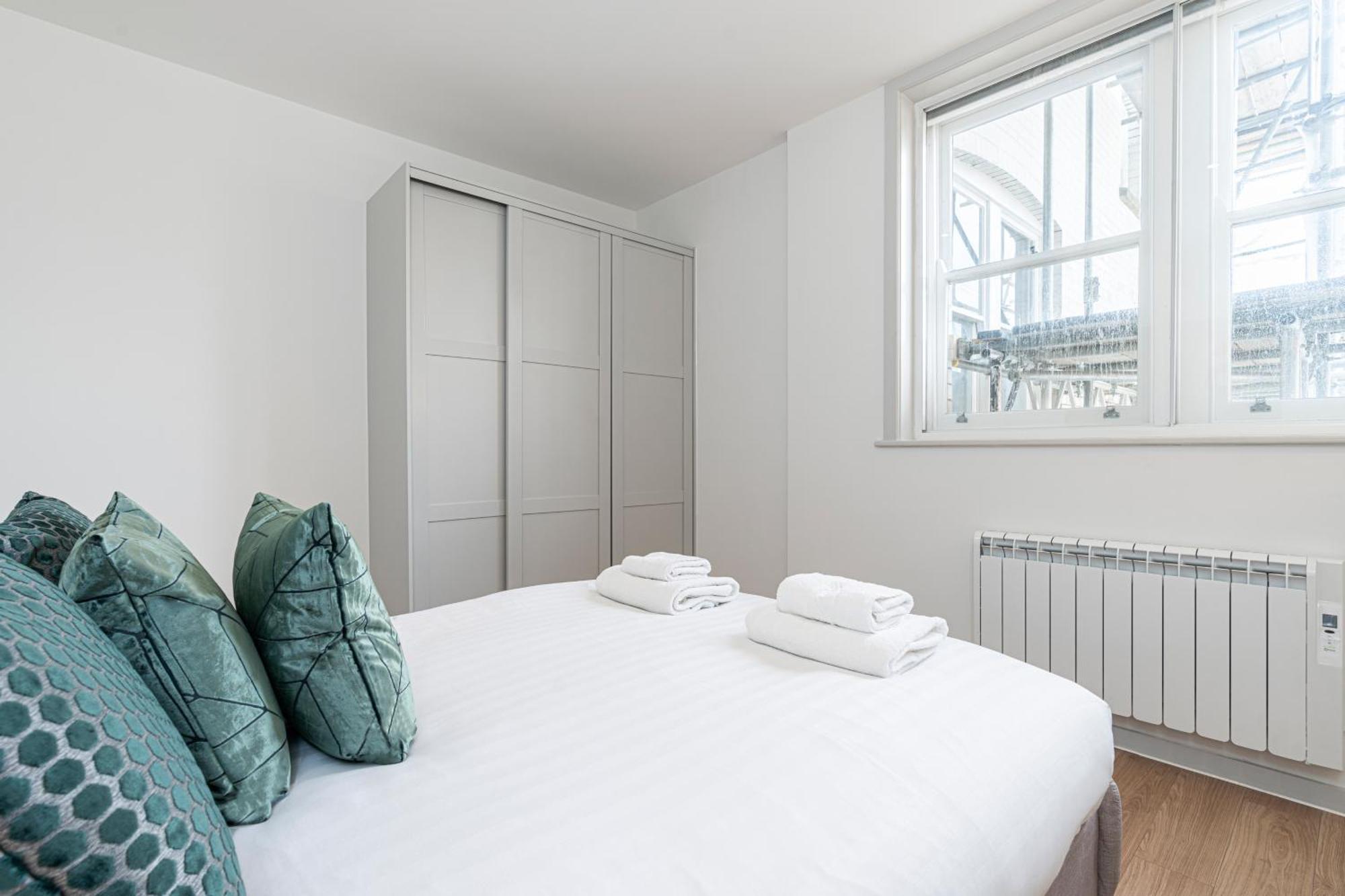 Stylish 1 Bed Flats In Soho, Next To Piccadilly Circus And Trafalgar Square Лондон Экстерьер фото