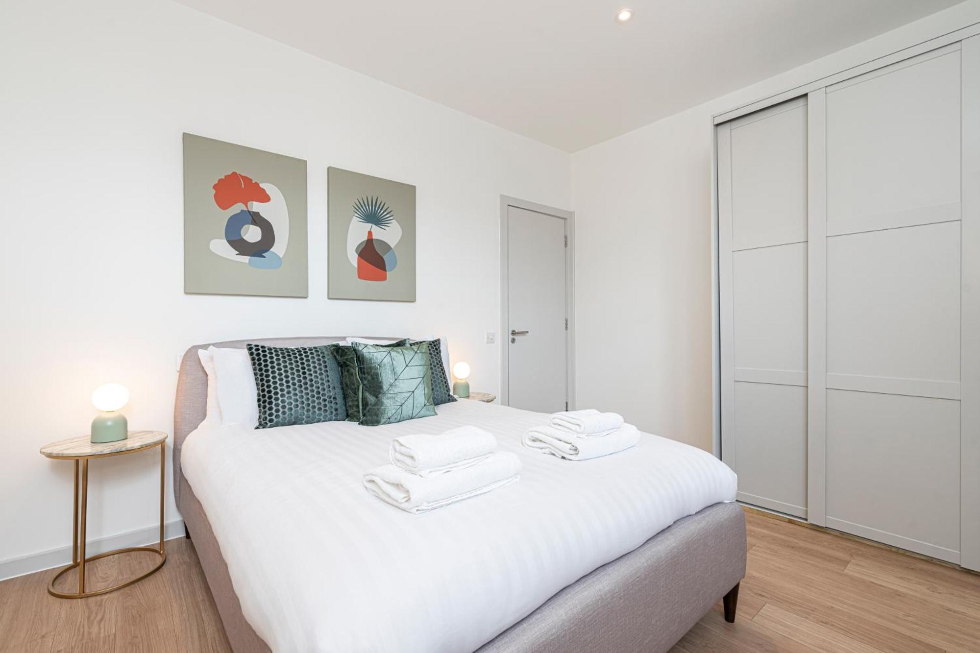 Stylish 1 Bed Flats In Soho, Next To Piccadilly Circus And Trafalgar Square Лондон Экстерьер фото