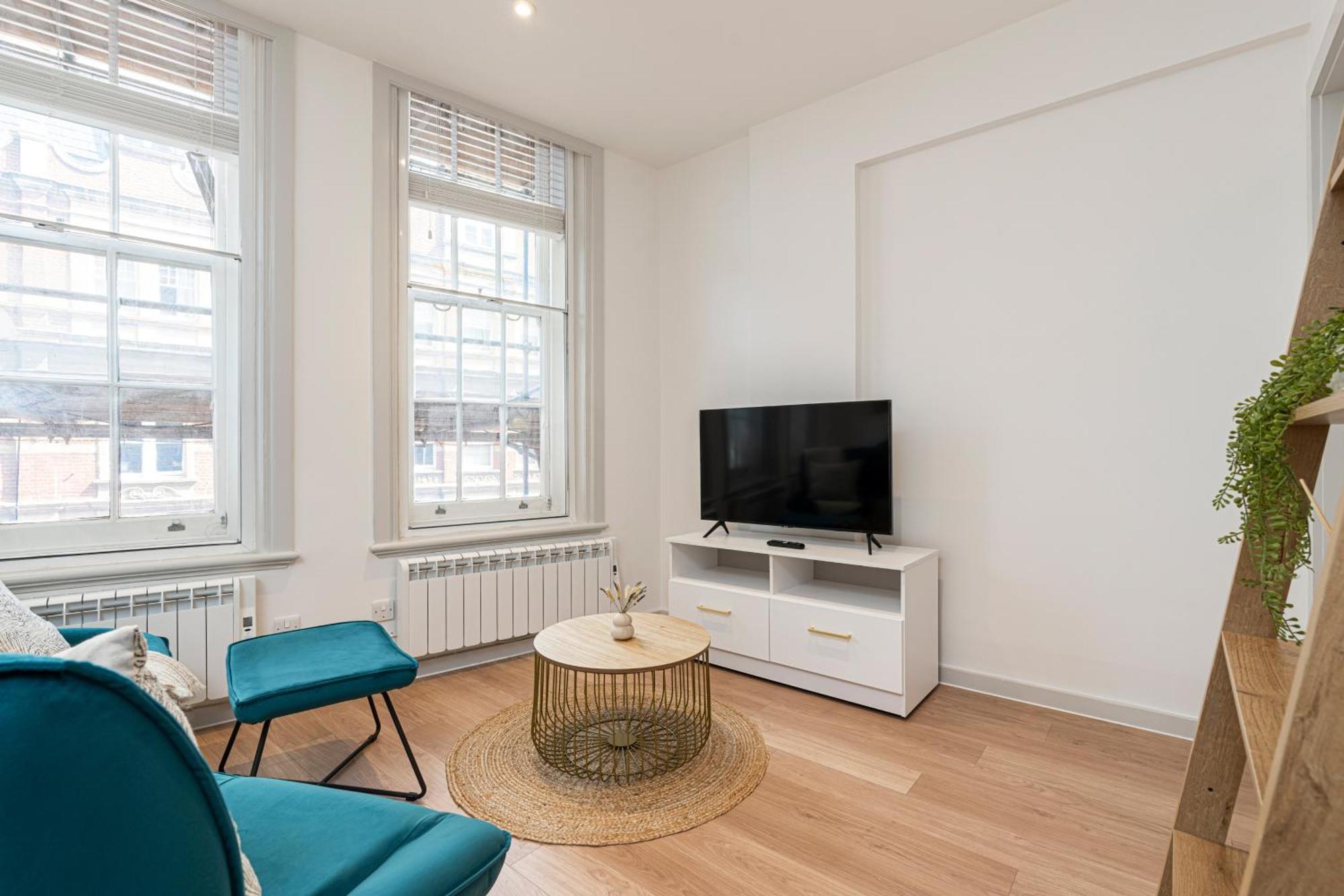 Stylish 1 Bed Flats In Soho, Next To Piccadilly Circus And Trafalgar Square Лондон Экстерьер фото