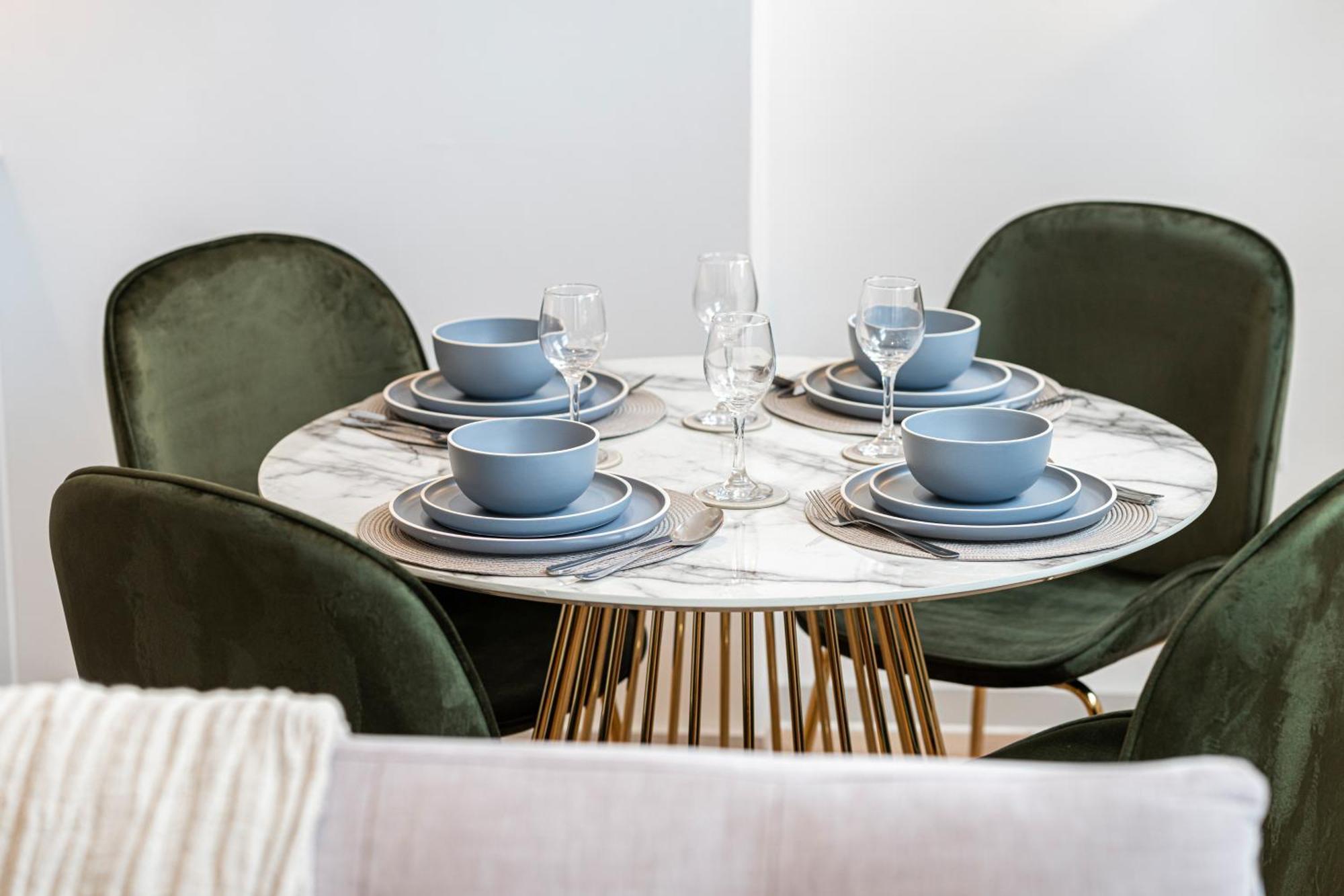 Stylish 1 Bed Flats In Soho, Next To Piccadilly Circus And Trafalgar Square Лондон Экстерьер фото